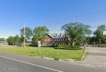 /international/us/307-route-70-lakehurst-nj-110105273543/