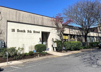 /international/us/18-s-9th-street-stroudsburg-pa-110106736420/