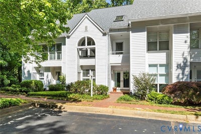 /international/us/13-james-falls-drive-richmond-va-110107659335/