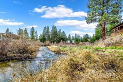 /international/us/29-mcintyre-gulch-rd-idaho-city-id-110107478246/