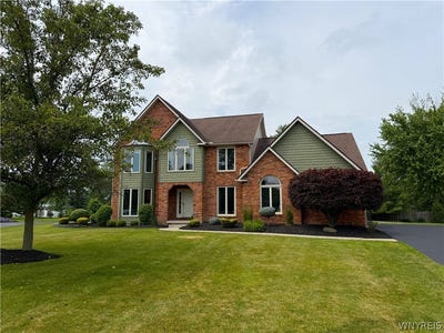 /international/us/6110-meadow-lakes-drive-clarence-ny-110109304589/