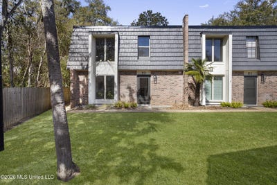 /international/us/527-front-beach-drive-lot-20-ocean-springs-ms-110106325822/
