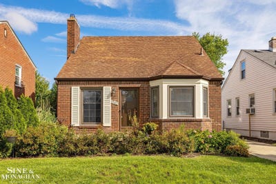 /international/us/1242-roslyn-road-grosse-pointe-woods-mi-110110382278/