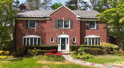 /international/us/695-hunt-lane-manhasset-ny-110107690021/