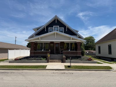 /international/us/212-s-walnut-street-osgood-in-110108544728/