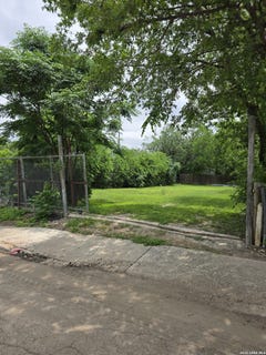 /international/us/1406-w-ridgewood-ct-san-antonio-tx-110108236476/