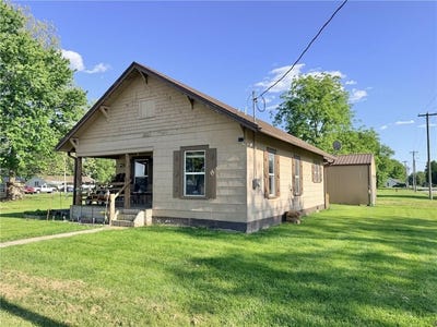 /international/us/333-3rd-street-gilman-city-mo-110107961539/
