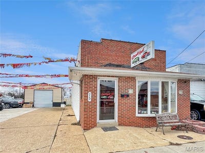 /international/us/75-n-main-street-st-clair-mo-110104159466/
