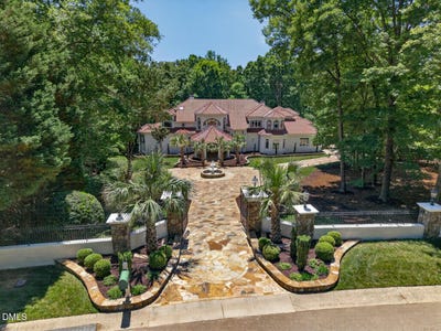 /international/us/2504-vintage-hill-court-durham-nc-110108096812/