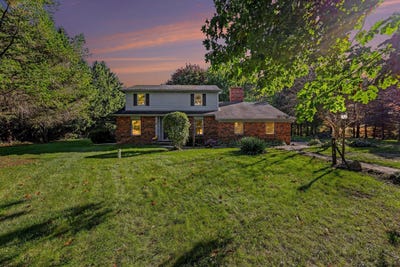 /international/us/5715-w-erie-road-ottawa-lake-mi-110120499773/