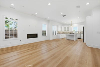 /international/us/1509-orange-costa-mesa-ca-110108504355/
