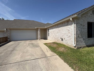 /international/us/268-brae-burn-circle-meadowlakes-tx-110110354839/