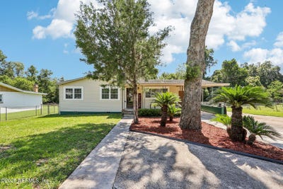 /international/us/304-highland-avenue-s-green-cove-springs-fl-110100324122/