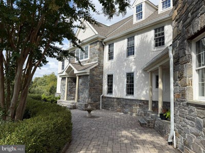/international/us/2-bridlebrook-lane-media-pa-110120647905/