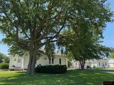 /international/us/205-4th-street-nw-winnebago-mn-110101200851/?lang=en