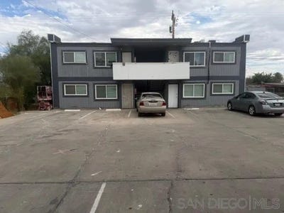/international/us/700-blair-ave-calexico-ca-110103172323/