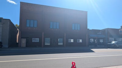 /international/us/4521-n-branch-street-wabeno-wi-110110404273/