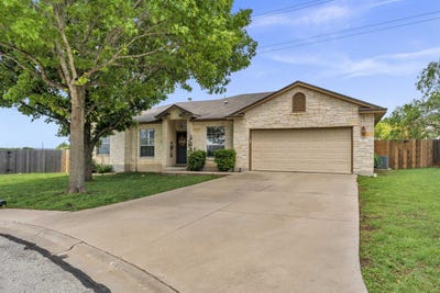 /international/us/102-cailin-court-burnet-tx-110107609799/