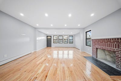 /international/us/10961-200th-street-hollis-ny-110098405670/