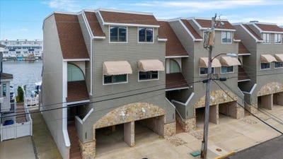 /international/us/318-83rd-stone-harbor-nj-110097702355/