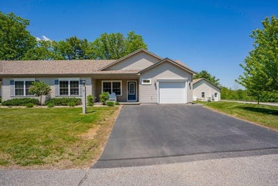 /international/us/6-berry-lane-biddeford-me-110108466541/
