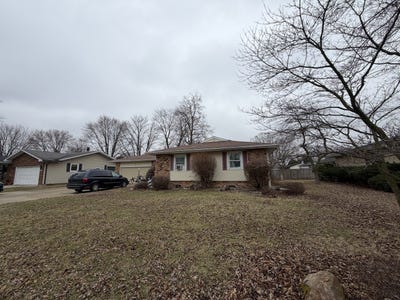 /international/us/1014-illinois-drive-rantoul-il-110106070956/