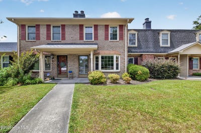 /international/us/51-barnes-street-greenville-nc-110108911086/