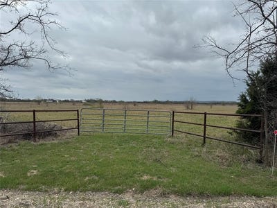 /international/us/552-county-road-2655-walnut-springs-tx-110098348433/