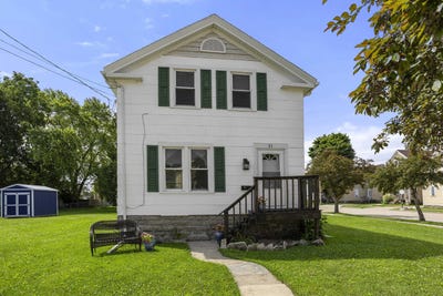 /international/us/51-w-10th-avenue-oshkosh-wi-110100722346/