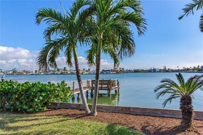 /international/us/16323-redington-drive-redington-beach-fl-110096643112/
