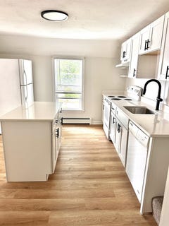 /international/us/38-glass-street-pembroke-nh-110108492942/