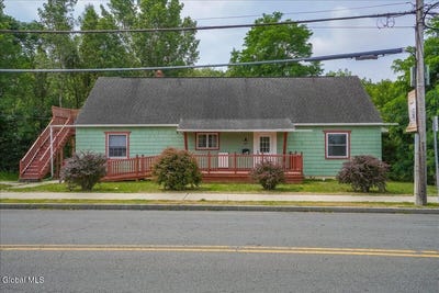 /international/us/620-washington-avenue-rensselaer-ny-110100939442/