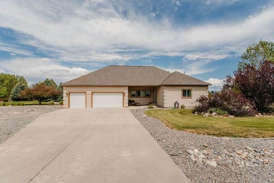 /international/us/2230-hill-street-montrose-co-110108332751/