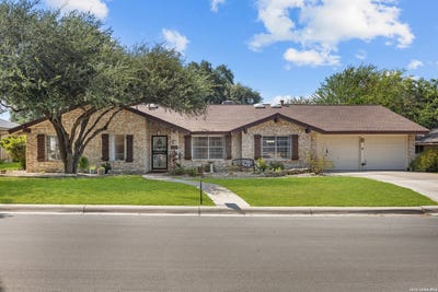/international/us/626-sunhaven-dr-windcrest-tx-110120418931/