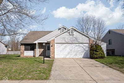 /international/us/249-meadow-glen-drive-avon-in-110107198486/