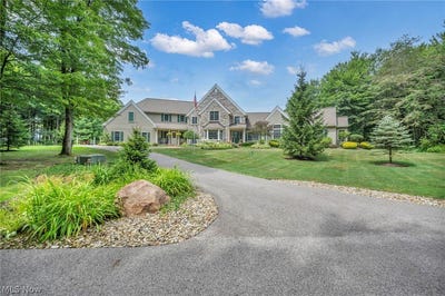 /international/us/10360-sawmill-drive-chardon-oh-110106431501/