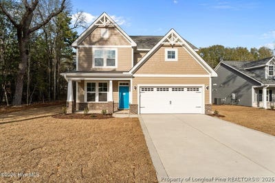 /international/us/221-telluride-court-aberdeen-nc-110103736384/