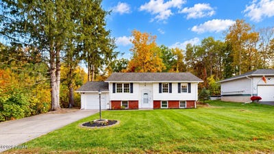 /international/us/23-ferncrest-drive-tunkhannock-pa-110120450981/