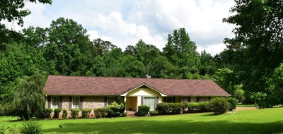 /international/us/1926-12th-avenue-north-fayette-al-110108398825/