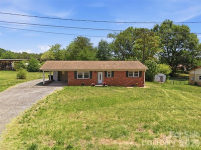 /international/us/1910-26th-street-ne-hickory-nc-110108121588/