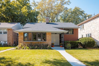 /international/us/7930-n-kenneth-avenue-skokie-il-110120463869/