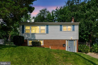 /international/us/13430-greenacre-drive-woodbridge-va-110101332461/