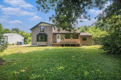 /international/us/26233-county-road-687-bangor-mi-110100507382/