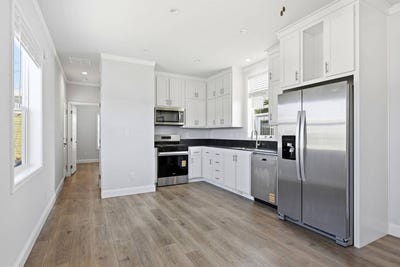 /international/us/1700-el-camino-real-14-09-south-san-francisco-ca-110106170549/