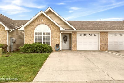 /international/us/735-greensboro-way-knoxville-tn-110108654129/