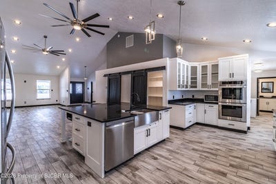 /international/us/1451-w-blanco-boulevard-bloomfield-nm-110119530863/