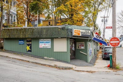 /international/us/169-high-street-fitchburg-ma-110108108942/