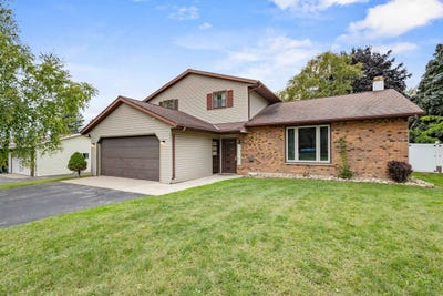 /international/us/235-n-18th-avenue-sturgeon-bay-wi-110102073853/