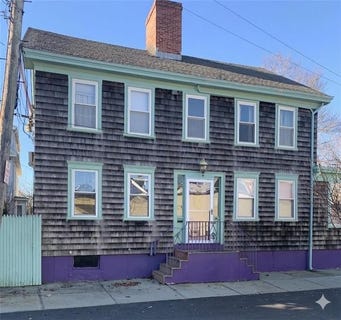 /international/us/1-bartlett-court-newport-ri-110106448088/