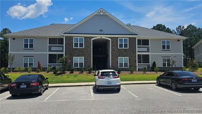 /international/us/260-gallery-drive-unit-102-spring-lake-nc-110100918733/